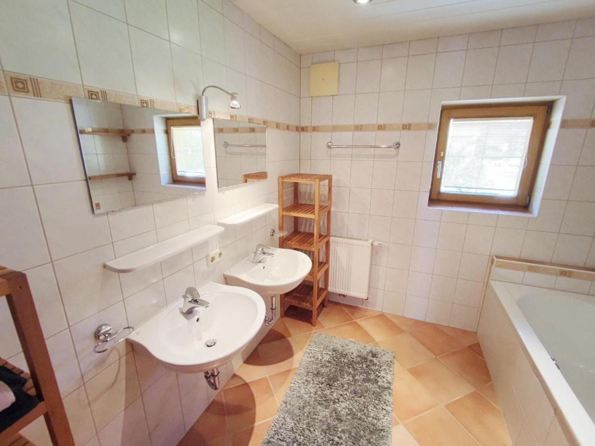 Apartment In Ramsau In Tyrol With A Balcony رامسو ام زيلرتال المظهر الخارجي الصورة